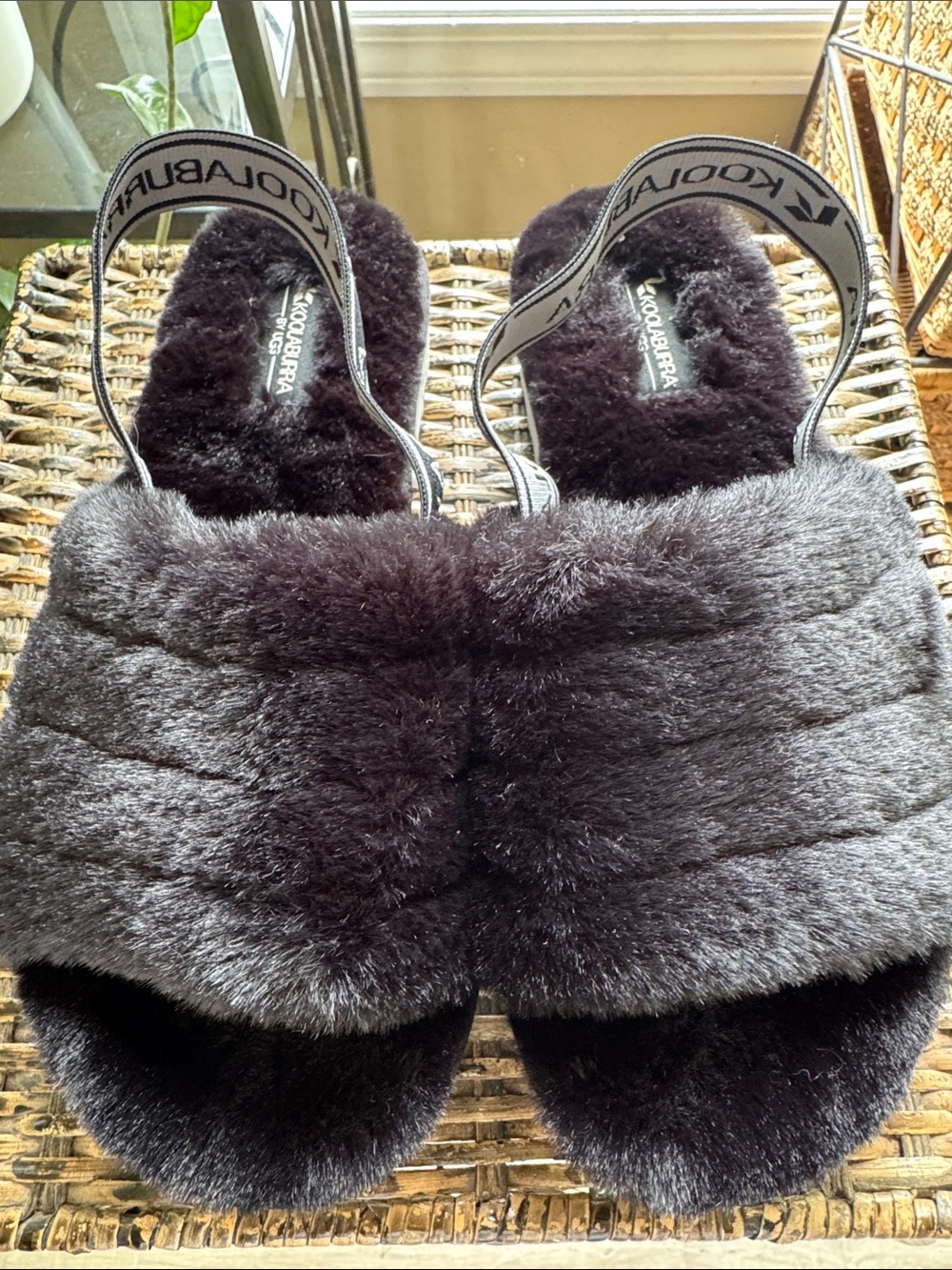 Koolaburra by UGG Fuzz'n II fuzzy slipper sandal women’s size 9